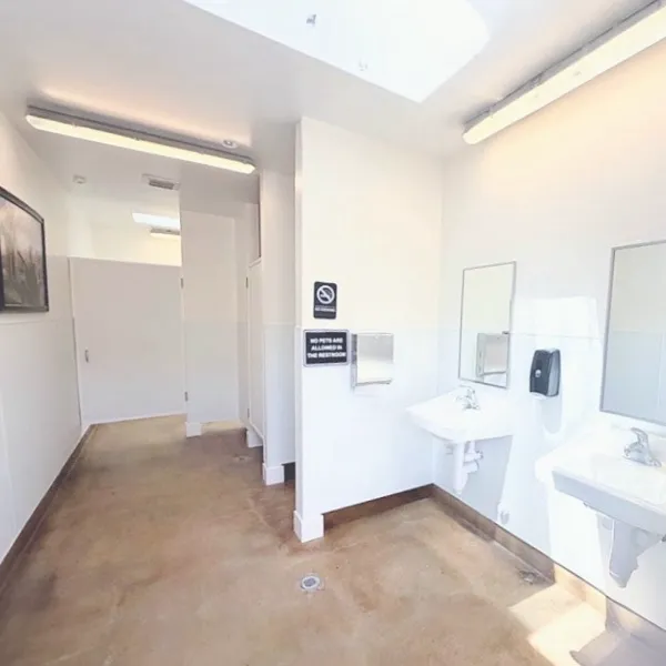 Clean, modern bath and shower facilities at Auburn RV Resort